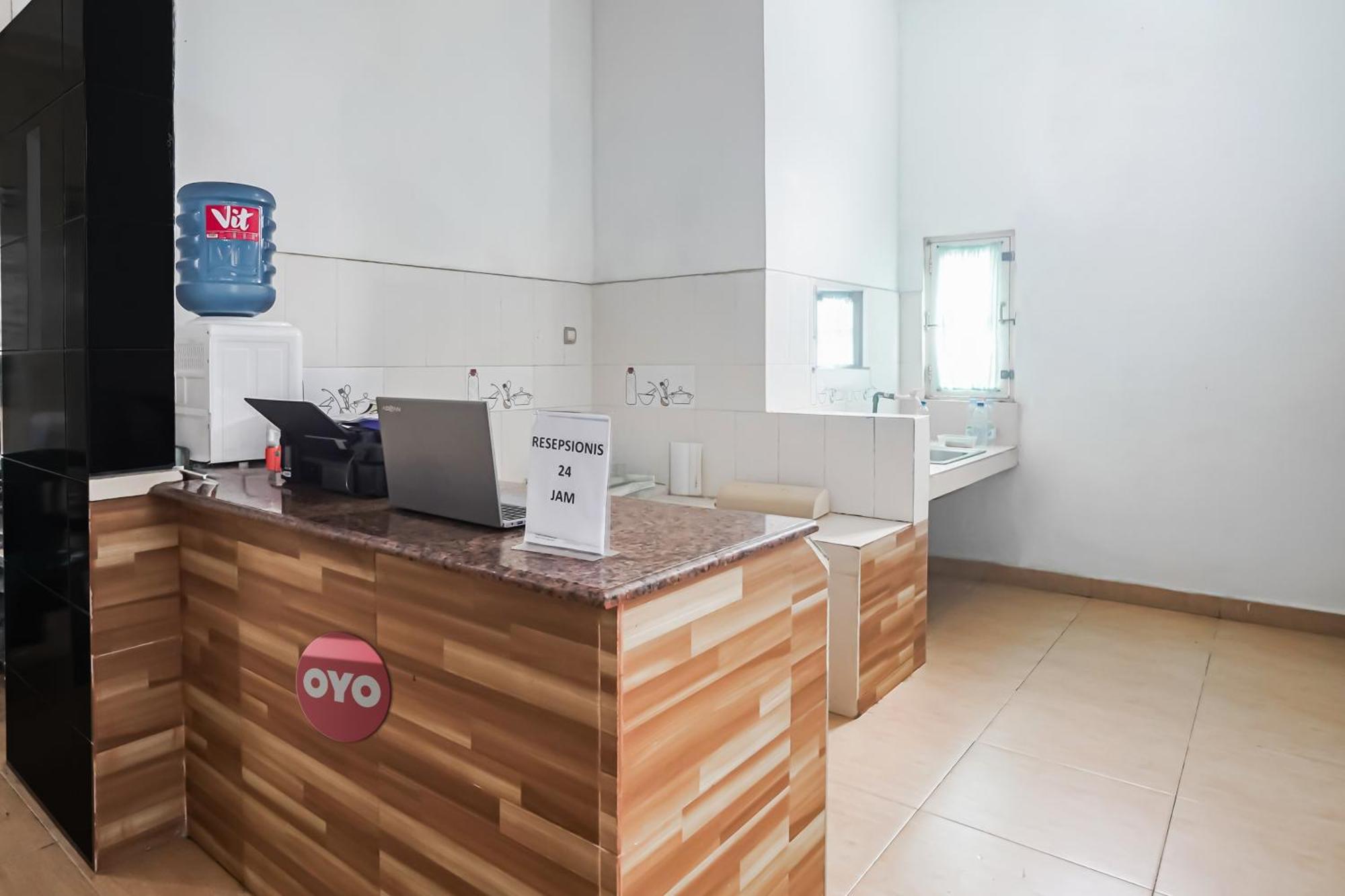 Oyo 93400 Tawing Rumbih Hotel Banjarmasin (South Kalimantan)